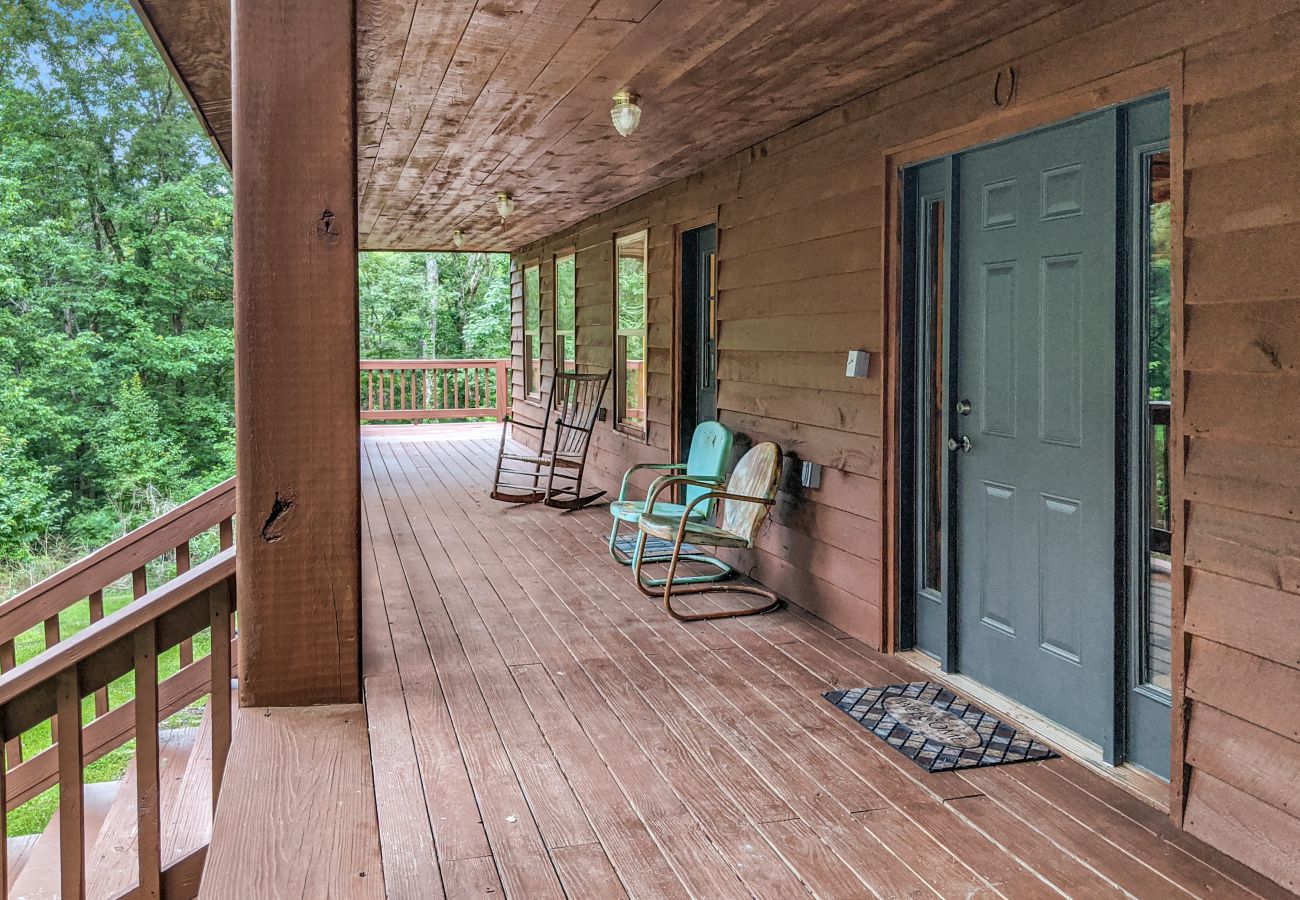 House in Mountain View - Fifty-Six Cabin ~ Privacy in the woods near the best outdoor rec areas