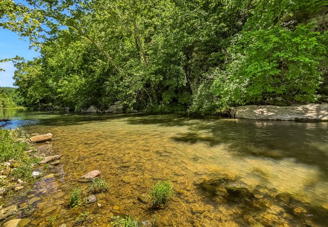 House in Mountain View - John Thomas Farmhouse ~ secluded valley + creek House in Mountain View - John Thomas Farmhouse ~ secluded valley + creek