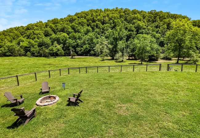 House in Mountain View - John Thomas Farmhouse ~ secluded valley + creek House in Mountain View - John Thomas Farmhouse ~ secluded valley + creek