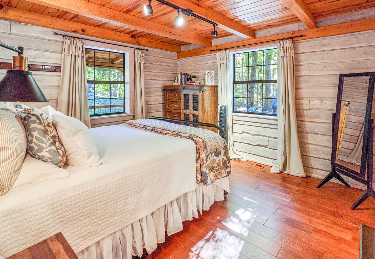 House in Mountain View - Lagniappe Cabin in the Woods