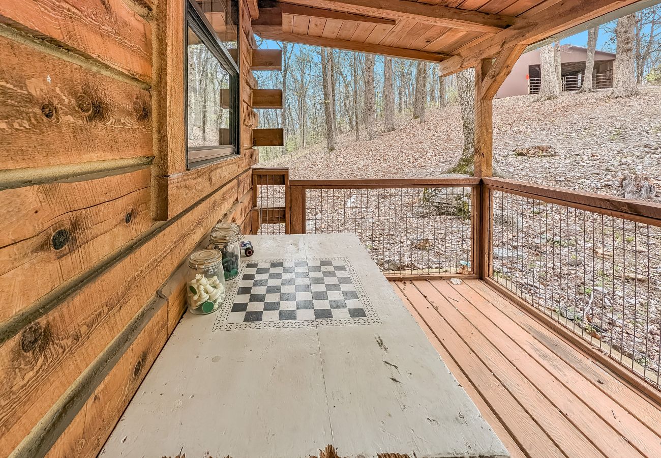 House in Mountain View - Lagniappe Cabin ~ total wooded privacy on 25 acres