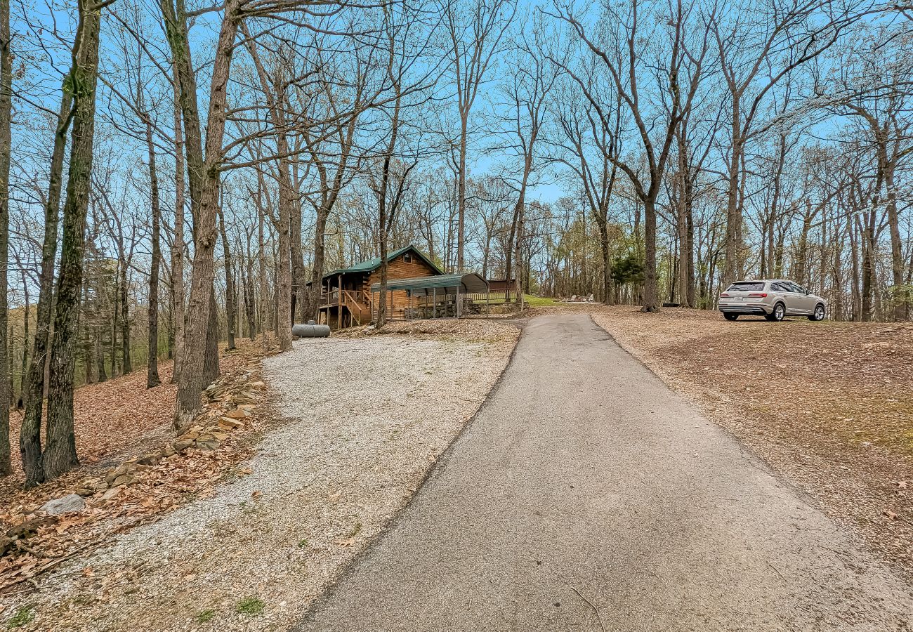 House in Mountain View - Lagniappe Cabin ~ total wooded privacy on 25 acres