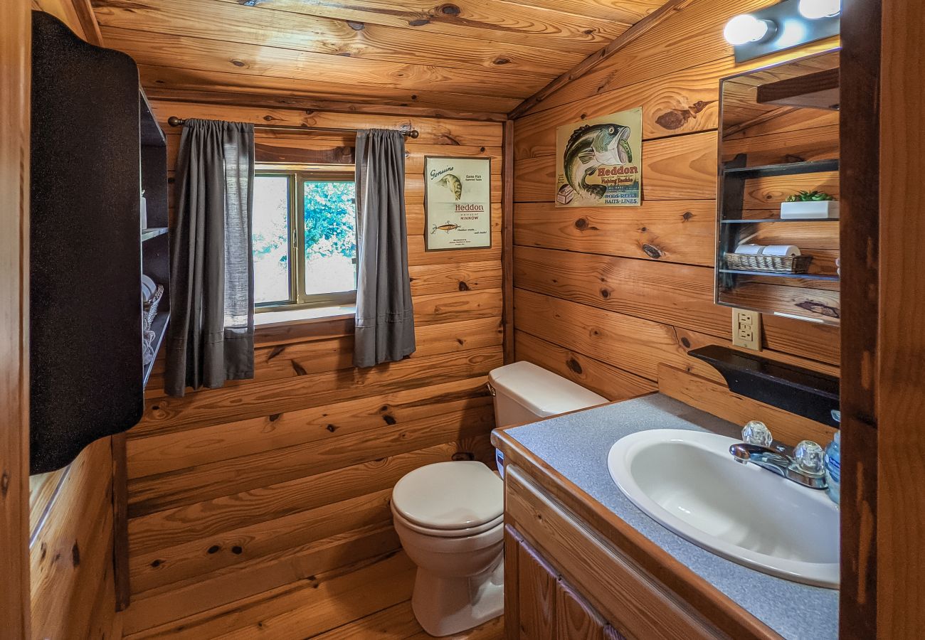 House in Mountain View - Coolwater Captain's Cabin