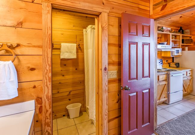 House in Mountain View - #45 Pinewood Wilderness Way House in Mountain View - #45 Pinewood Wilderness Way