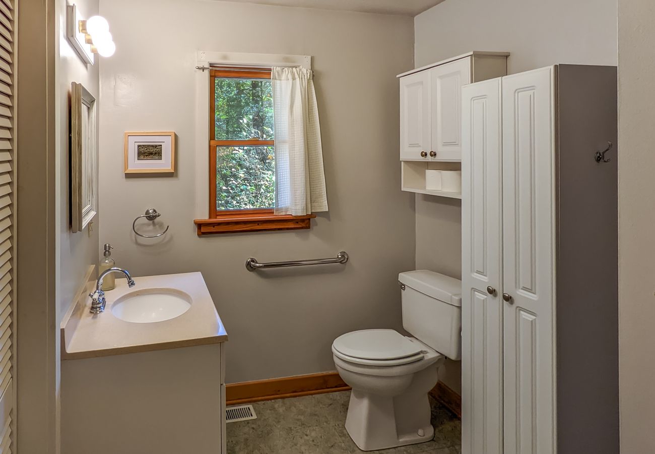 House in Mountain View - Little Creek Retreat ~ Absolute Privacy in the woods