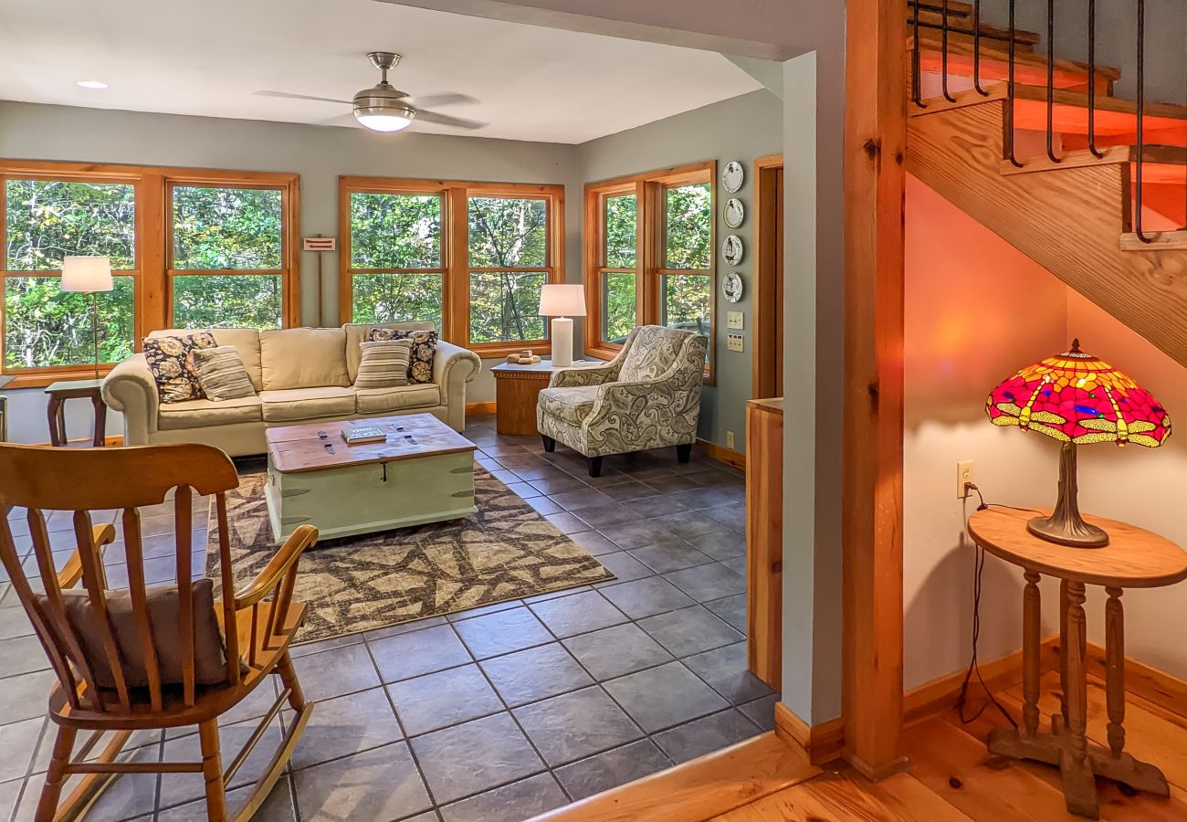 House in Mountain View - Little Creek Retreat ~ Absolute Privacy in the woods