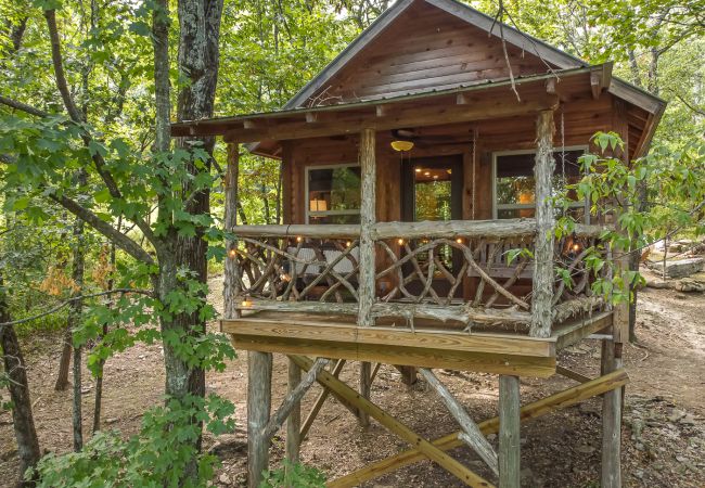 Cabin in Mountain View - Treehouse Thyme - total privacy in woods Cabin in Mountain View - Treehouse Thyme - total privacy in woods
