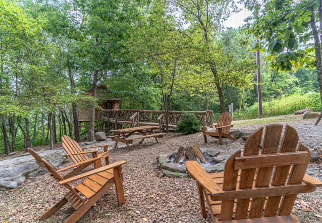 Cabin in Mountain View - Treehouse Thyme - total privacy in woods Cabin in Mountain View - Treehouse Thyme - total privacy in woods