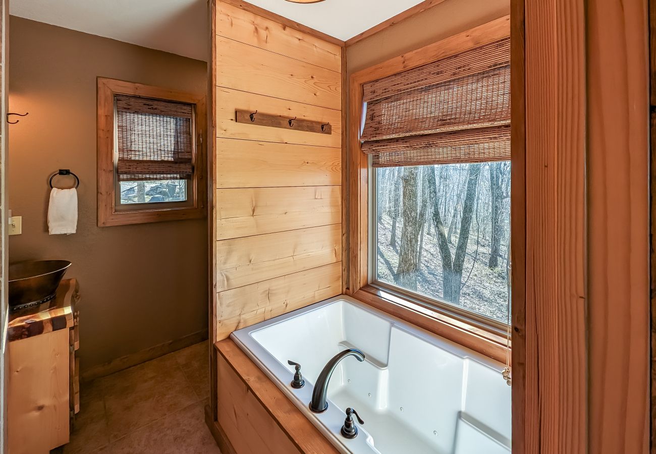 Cabin in Mountain View - Treehouse Thyme - total privacy in woods