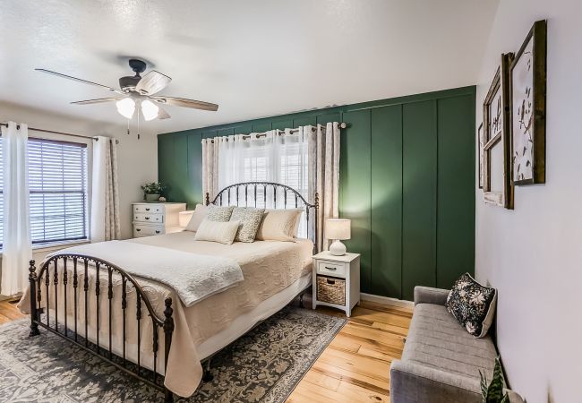 House in Mountain View - Mountainside Nest ~ with amazing views House in Mountain View - Mountainside Nest ~ with amazing views