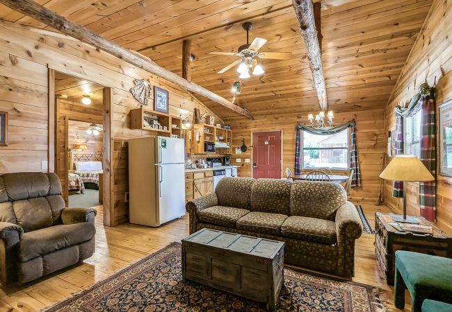 Cabin in Mountain View - #43 Pinewoods Cabin: Lancaster & Co Cabin in Mountain View - #43 Pinewoods Cabin: Lancaster & Co