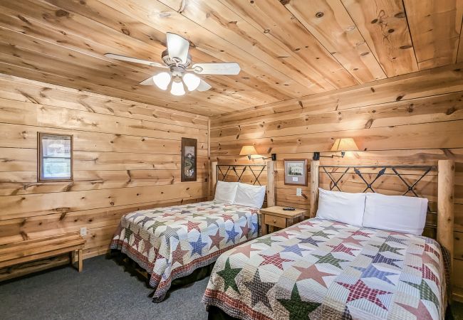 Cabin in Mountain View - #43 Pinewoods Cabin: Lancaster & Co Cabin in Mountain View - #43 Pinewoods Cabin: Lancaster & Co