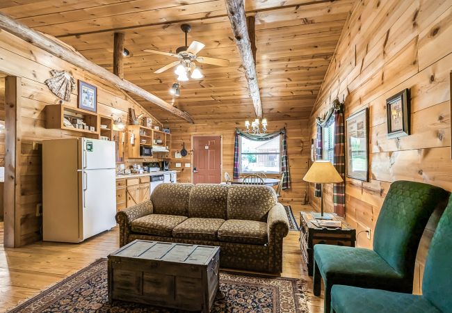 Cabin in Mountain View - #43 Pinewoods Cabin: Lancaster & Co Cabin in Mountain View - #43 Pinewoods Cabin: Lancaster & Co